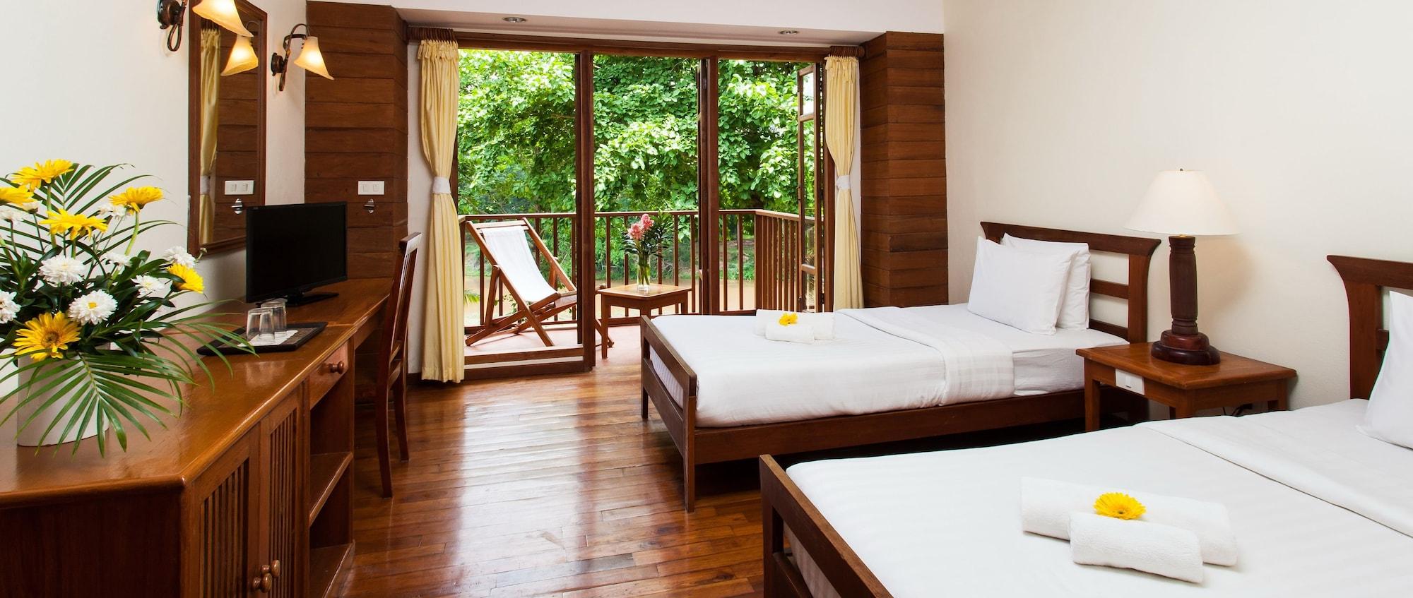 Riverhouse-The Teak House Mae Sariang Exterior photo