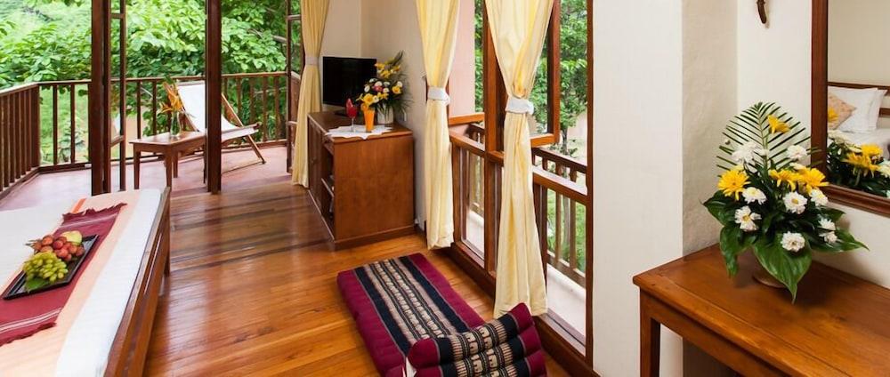 Riverhouse-The Teak House Mae Sariang Exterior photo