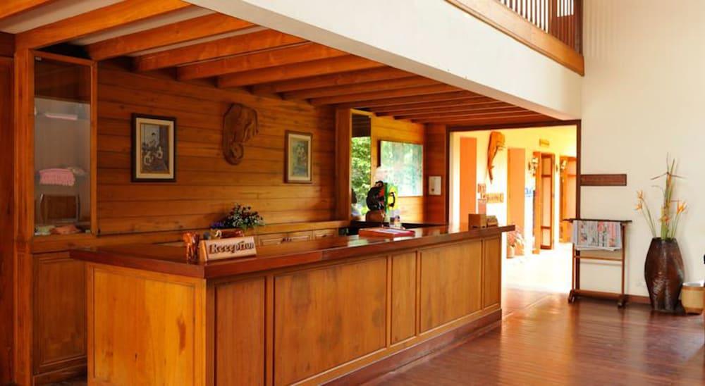 Riverhouse-The Teak House Mae Sariang Exterior photo