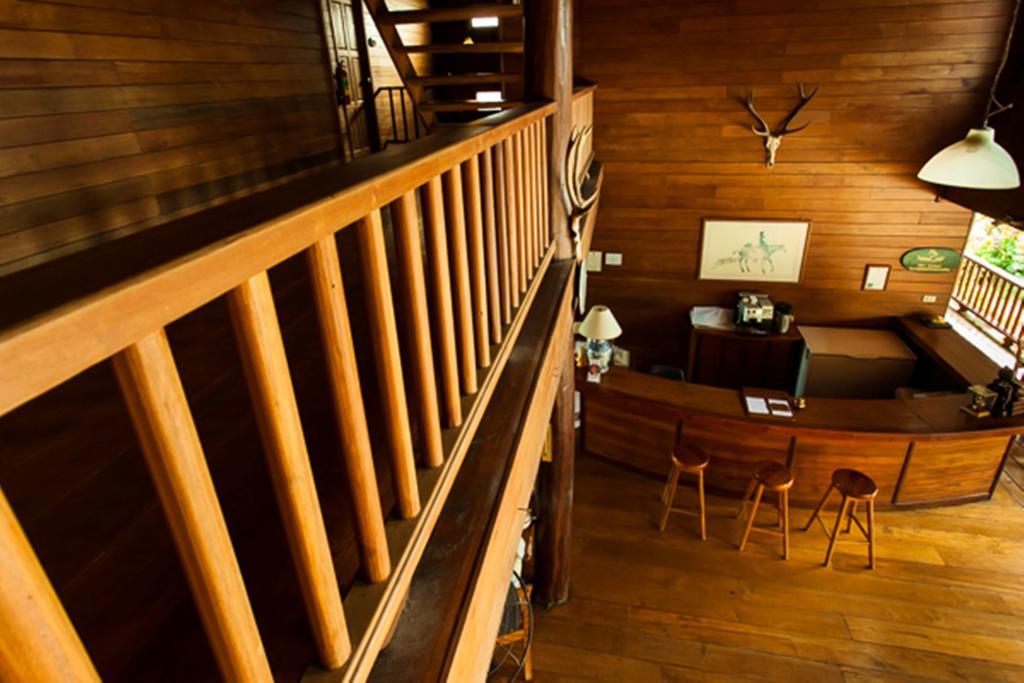 Riverhouse-The Teak House Mae Sariang Exterior photo