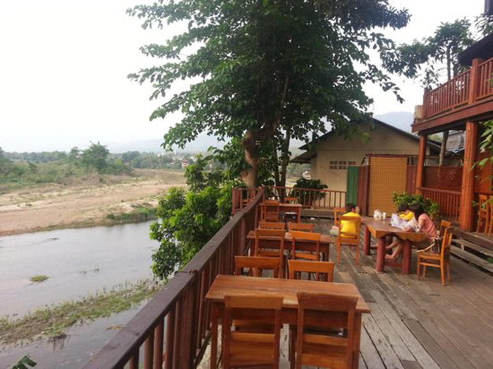 Riverhouse-The Teak House Mae Sariang Exterior photo