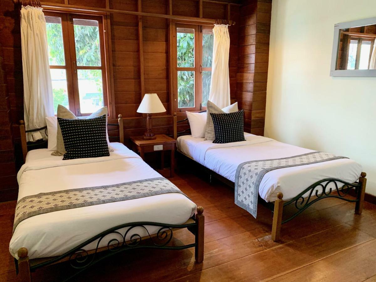Riverhouse-The Teak House Mae Sariang Exterior photo